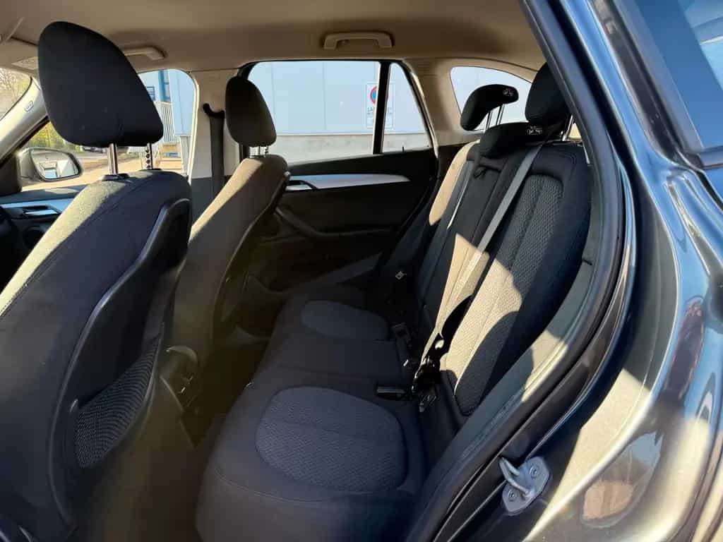BMW X1 sDrive 18 i Advantage Garantie* Kamera* Navi* 11/2016-photo-14