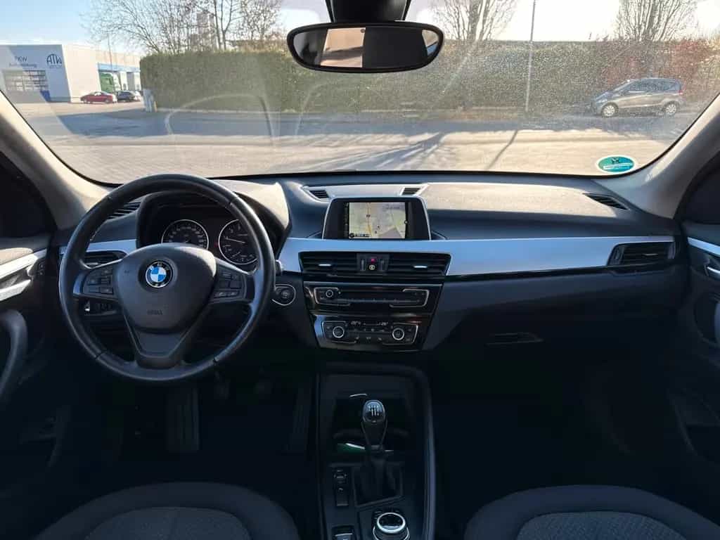 BMW X1 sDrive 18 i Advantage Garantie* Kamera* Navi* 11/2016-photo-17