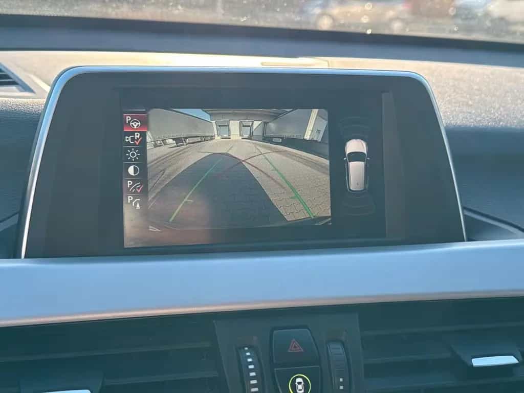 BMW X1 sDrive 18 i Advantage Garantie* Kamera* Navi* 11/2016-photo-20