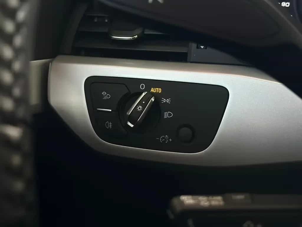 Audi A4 2.0TFSI SPORT MATRIX#B&O#SHZ#NAV#TEMP#KEYLESS 02/2018-photo-31