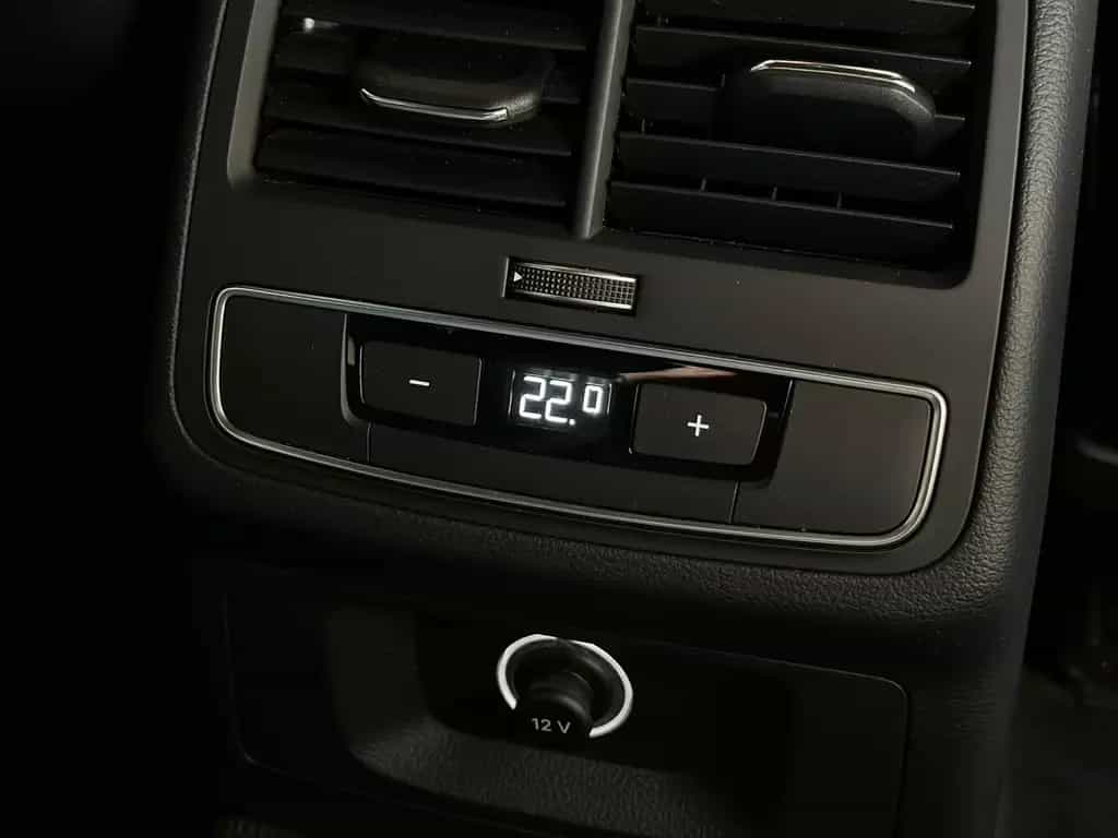 Audi A4 2.0TFSI SPORT MATRIX#B&O#SHZ#NAV#TEMP#KEYLESS 02/2018-photo-38