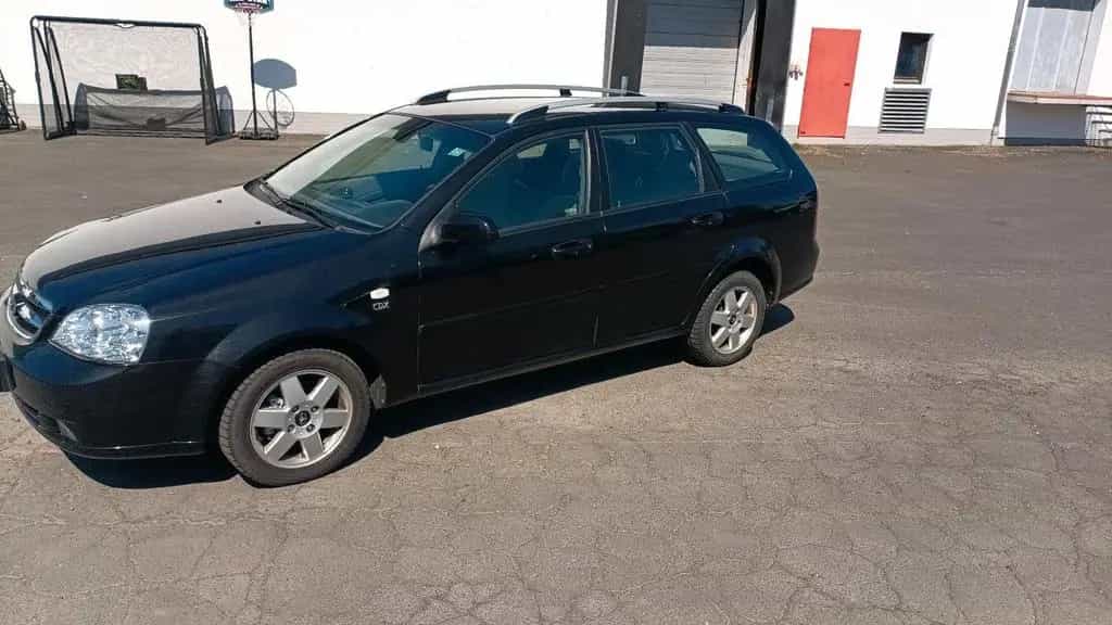 Daewoo Nubira Kombi CDX original 67850 Km 10/2004-photo-1