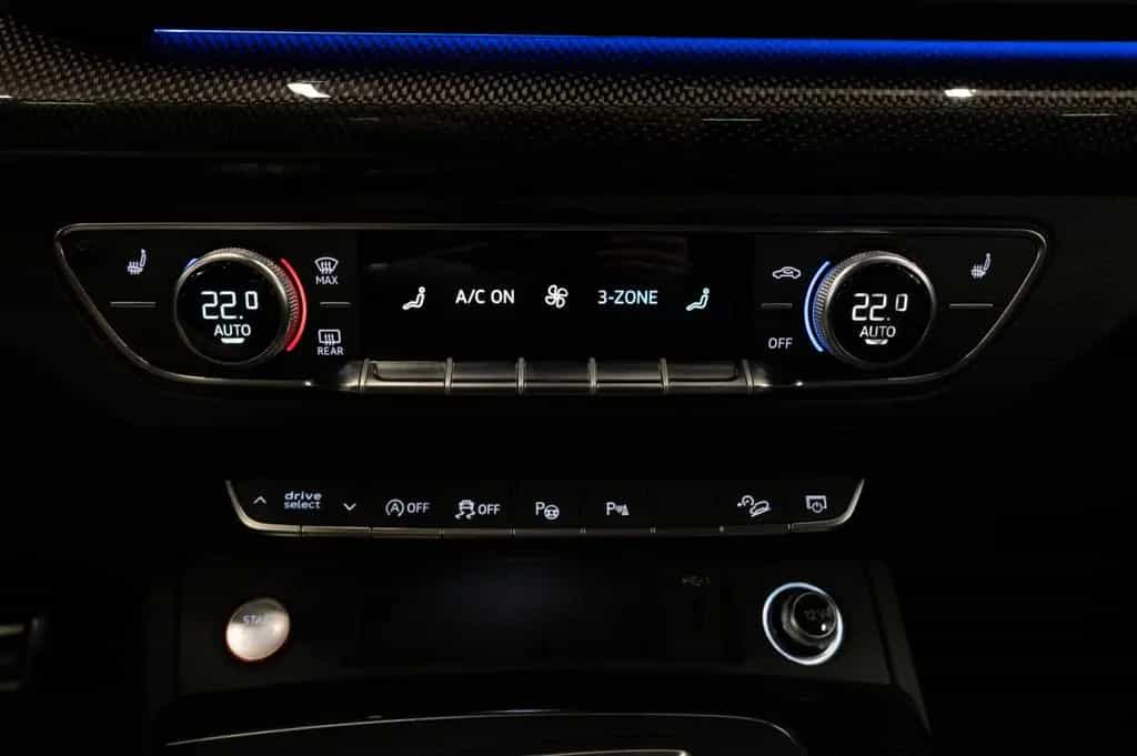 Audi SQ5 3.0 TFSI quatt|S-SITZE|HEAD-UP|CARBON|1.HAND 10/2018-photo-31