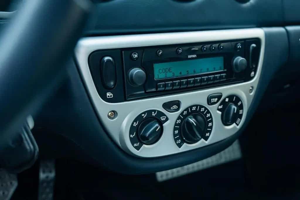 Ferrari 360 3.6 V8 Modena Schalter! - Wenig KM 06/2002-photo-48
