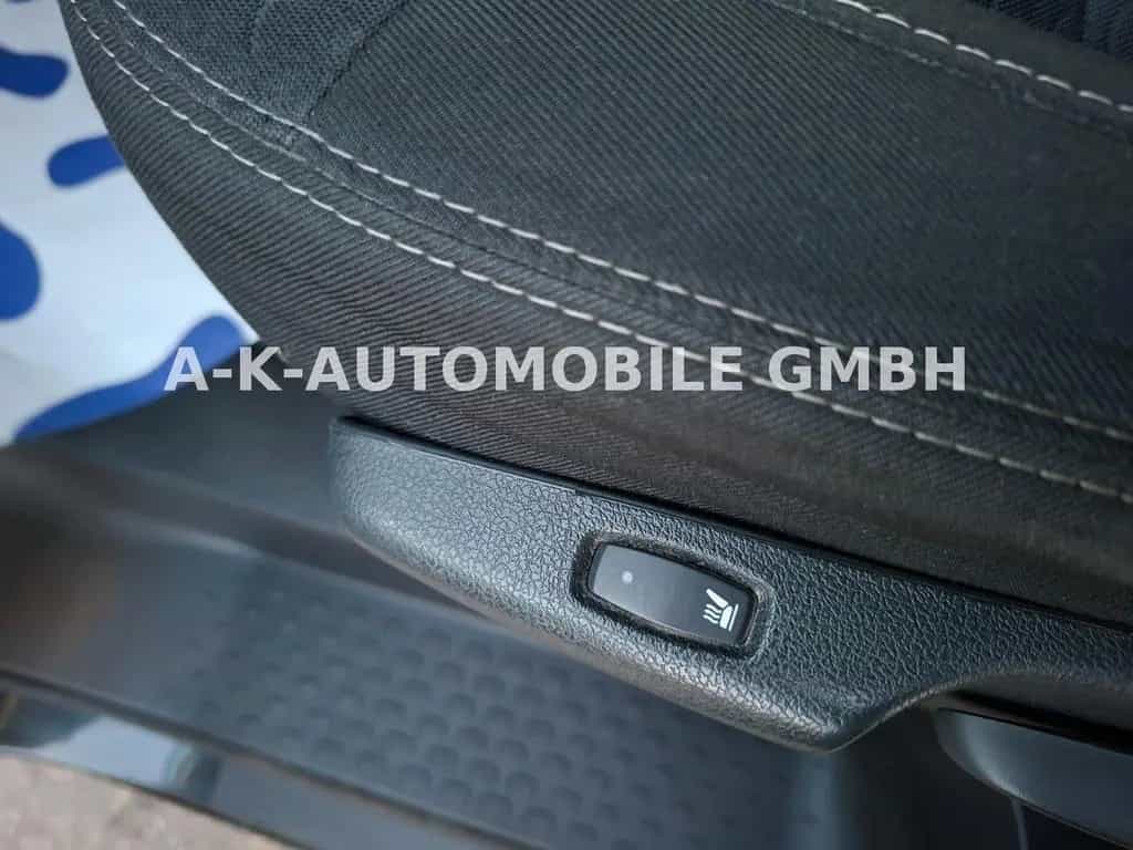 Opel Vivaro B Kombi Combi L2H1 Exkluiv 10/2016-photo-19