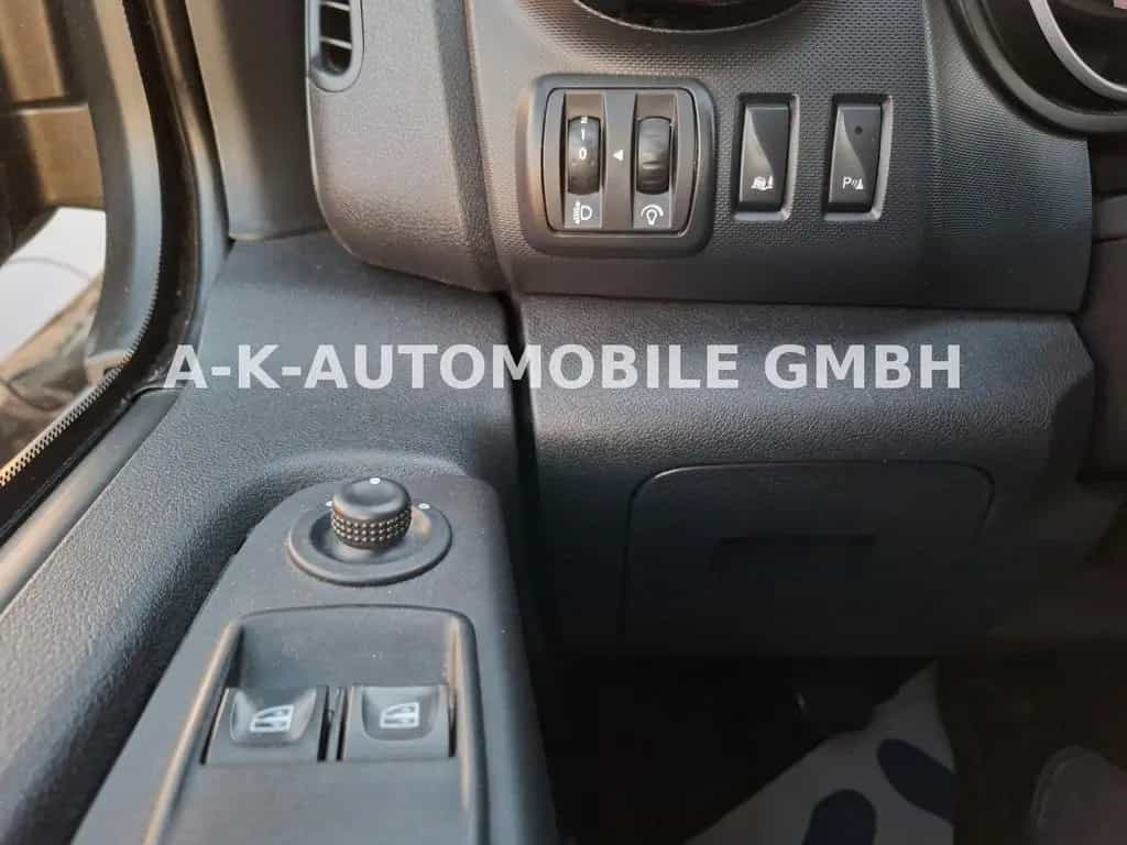 Opel Vivaro B Kombi Combi L2H1 Exkluiv 10/2016-photo-25