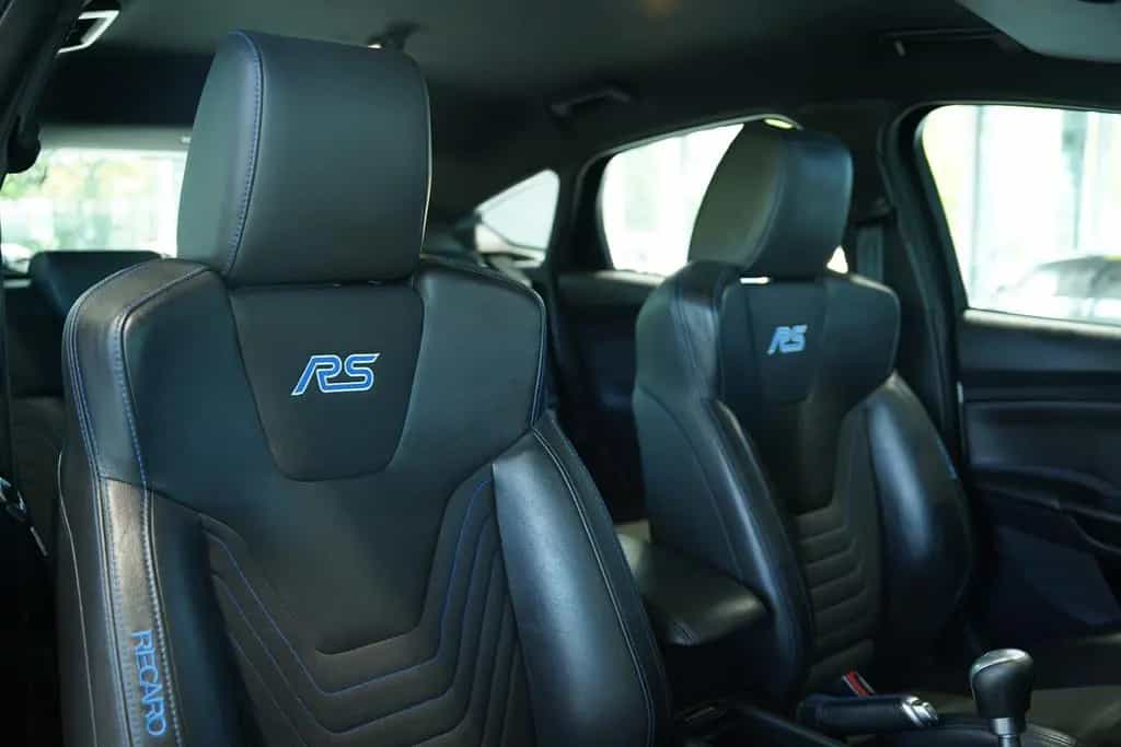 Ford Focus RS *19 Zoll *Recaro*MILLTEK*Navi*Öhlins* 05/2016-photo-19
