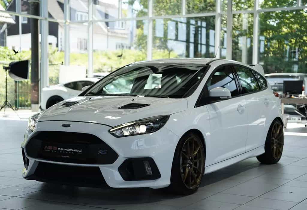Ford Focus RS *19 Zoll *Recaro*MILLTEK*Navi*Öhlins* 05/2016-photo-4