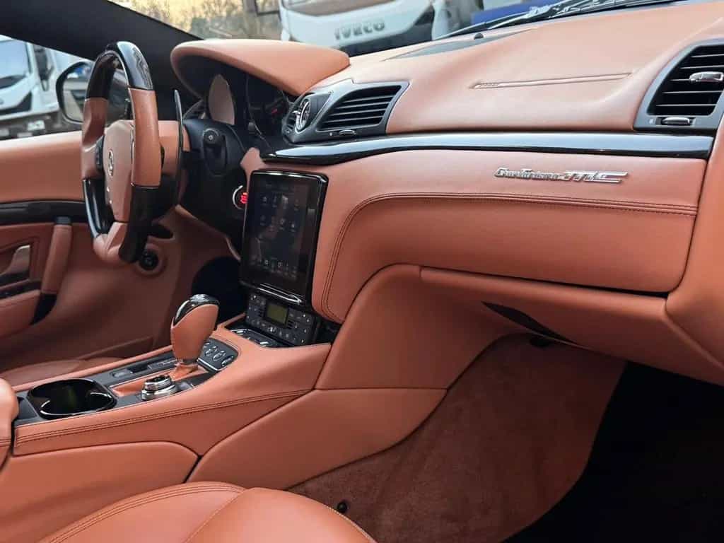 Maserati Granturismo *SPORT MC 4.7 V8*CARBON INT/EXT*R-CAM 07/2018-photo-16