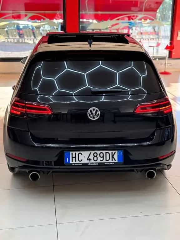 Volkswagen Golf GTI Performance 2.0 245 CV TSI 5 10/2017-photo-4