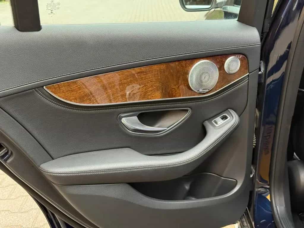 Mercedes-Benz C-Class 400 T 4Matic AIRMATIC* Pano.* Burmester* 09/2015-photo-27