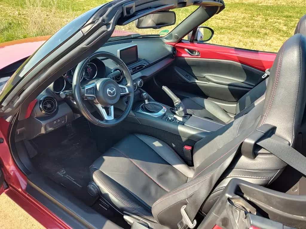 Mazda MX-5 1.5 SKYACTIV-G 132 Exclusive-Line 05/2017-photo-8