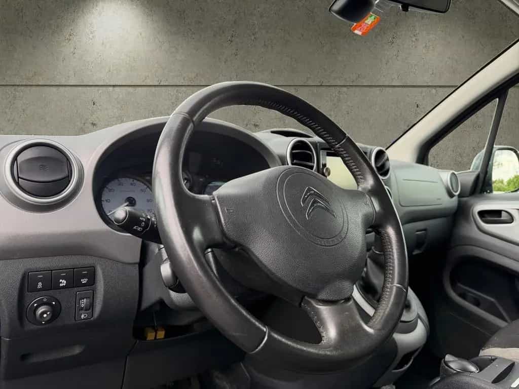 Citroën Berlingo Kombi Selection *KLIMA*SHZ*PDC*TEMP*TÜV 07/2016-photo-9
