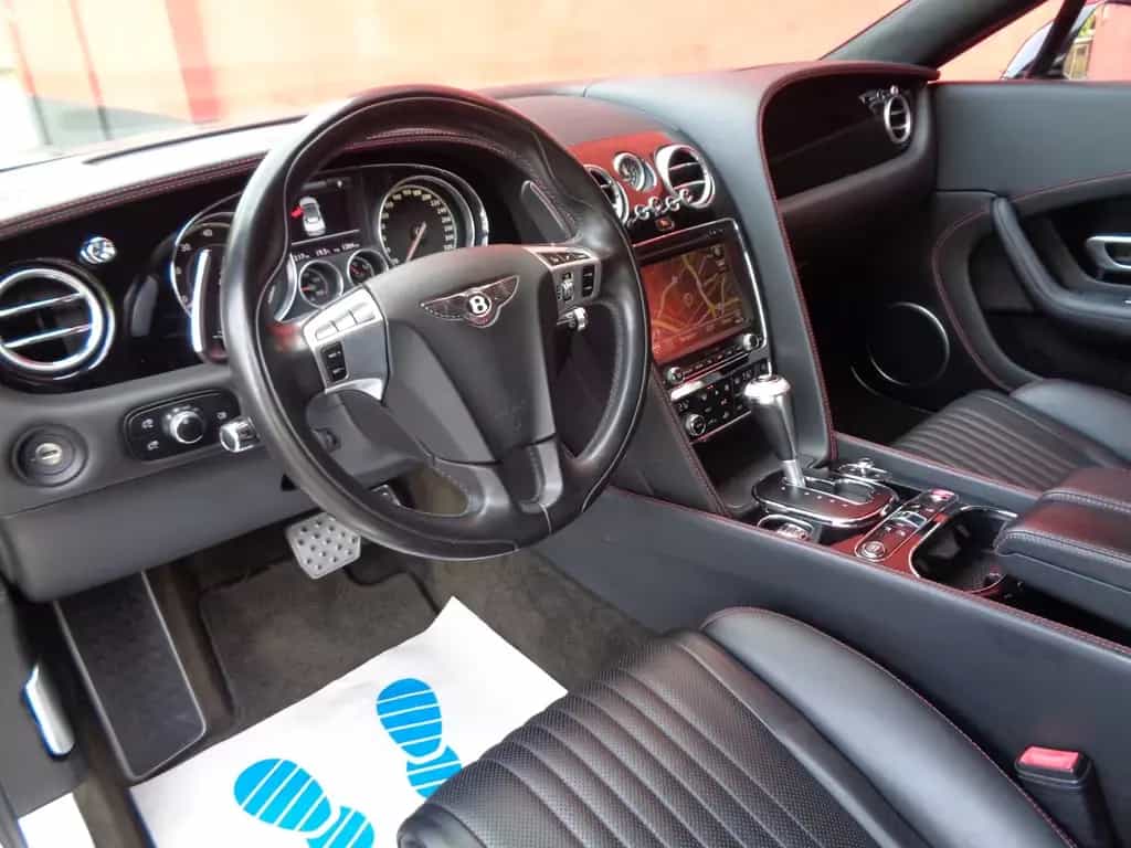 Bentley Continental GTC 6.0 W12 06/2017-photo-13