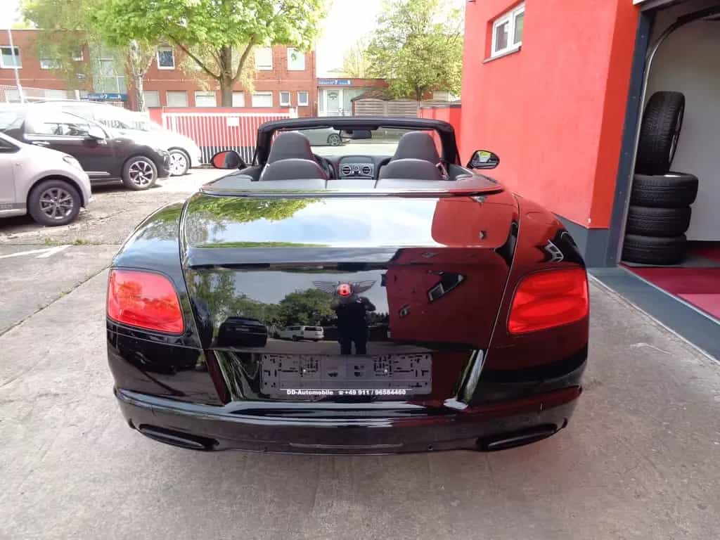 Bentley Continental GTC 6.0 W12 06/2017-photo-21