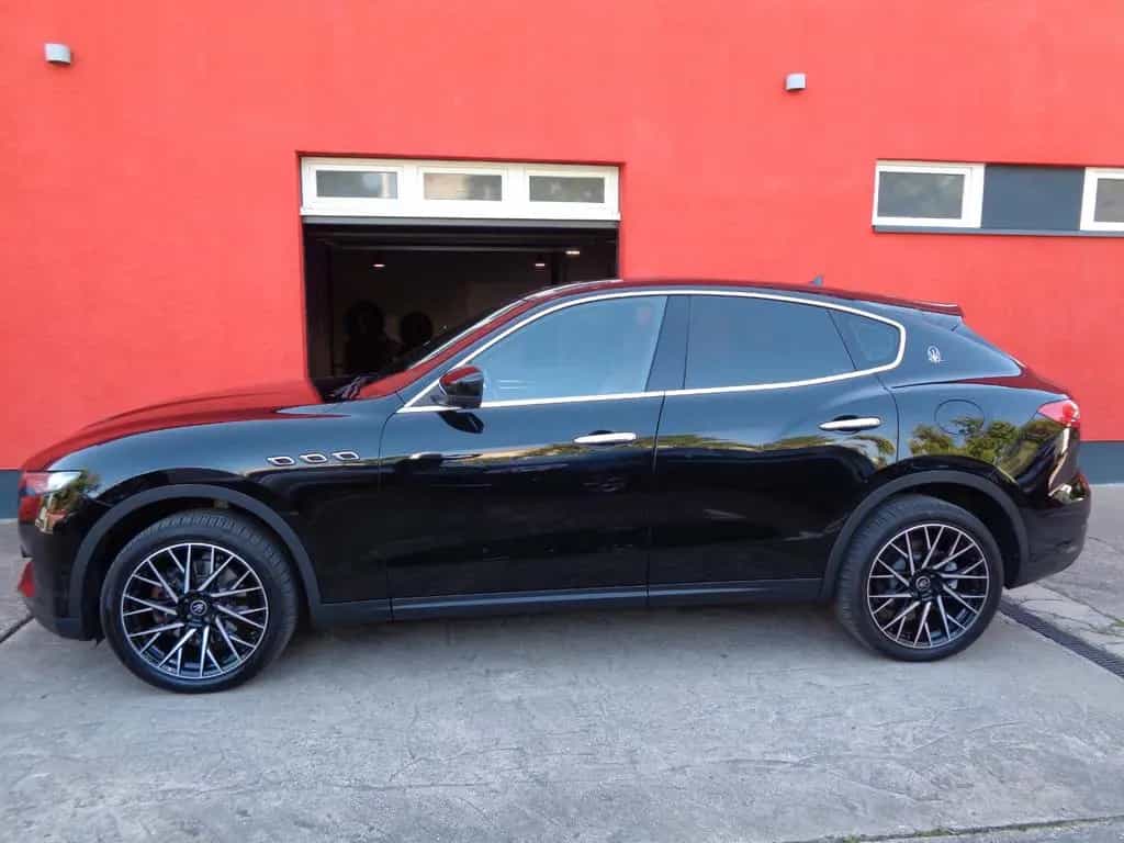 Maserati Levante Q4 3.0 V6 DIESEL NAVI*XENON*PANO*LUFT 03/2018-photo-1