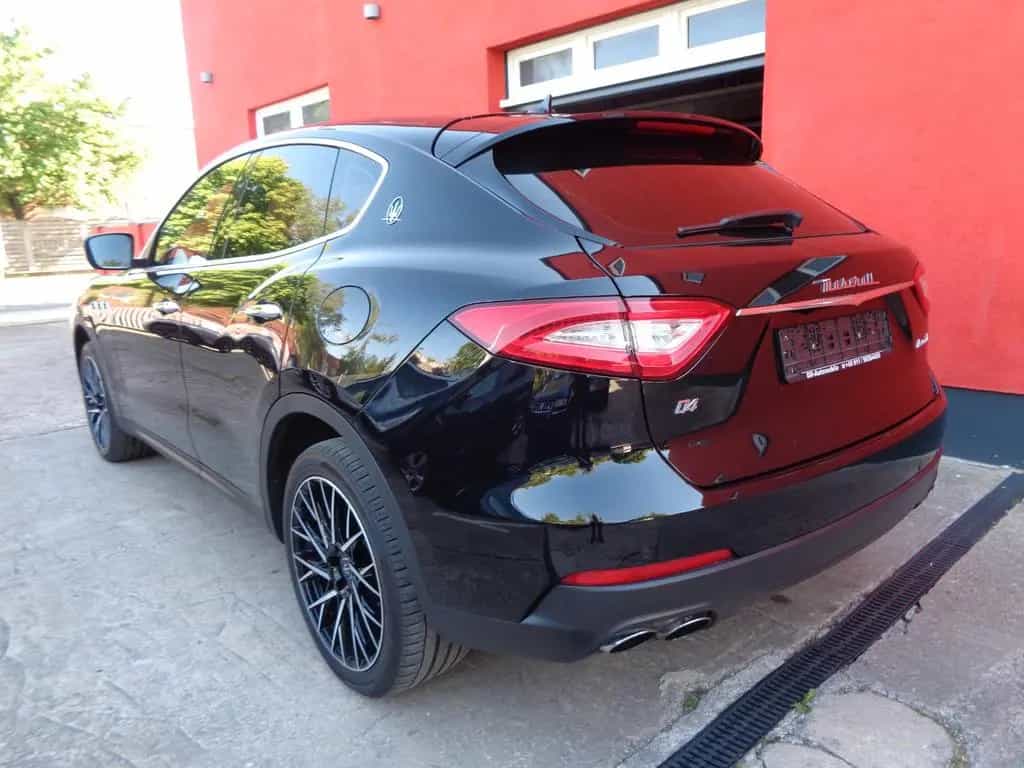 Maserati Levante Q4 3.0 V6 DIESEL NAVI*XENON*PANO*LUFT 03/2018-photo-2