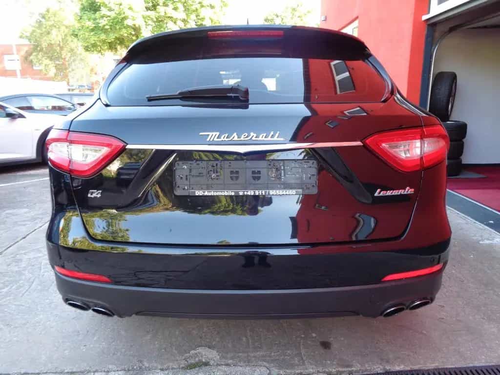 Maserati Levante Q4 3.0 V6 DIESEL NAVI*XENON*PANO*LUFT 03/2018-photo-3