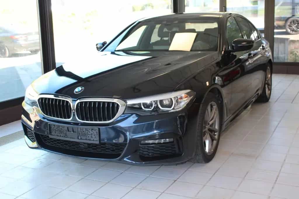 BMW 520 d M Sport Standheizung Hifi Keyless 360 10/2018-photo-1