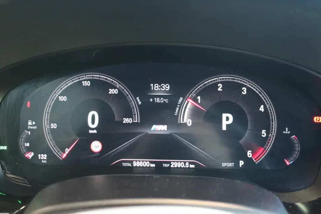 BMW 520 d M Sport Standheizung Hifi Keyless 360 10/2018-photo-19