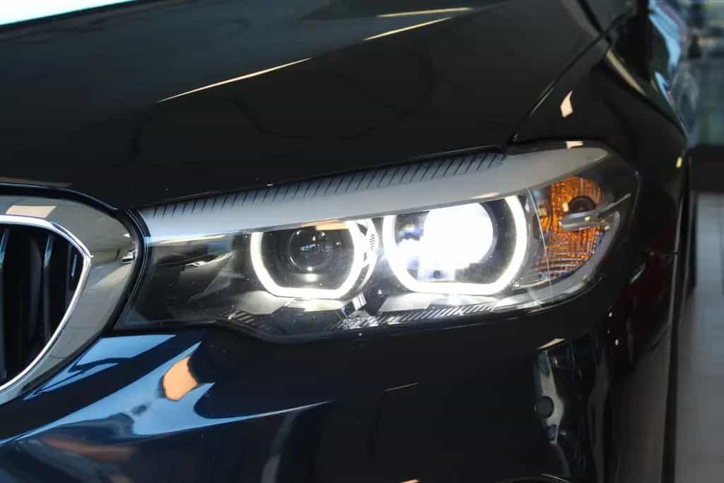 BMW 520 d M Sport Standheizung Hifi Keyless 360 10/2018-photo-2