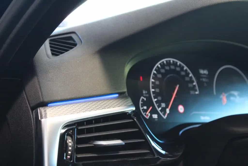 BMW 520 d M Sport Standheizung Hifi Keyless 360 10/2018-photo-22
