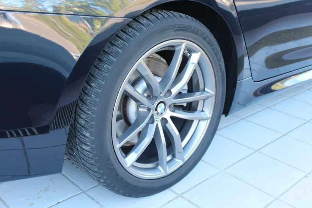 BMW 520 d M Sport Standheizung Hifi Keyless 360 10/2018-photo-35