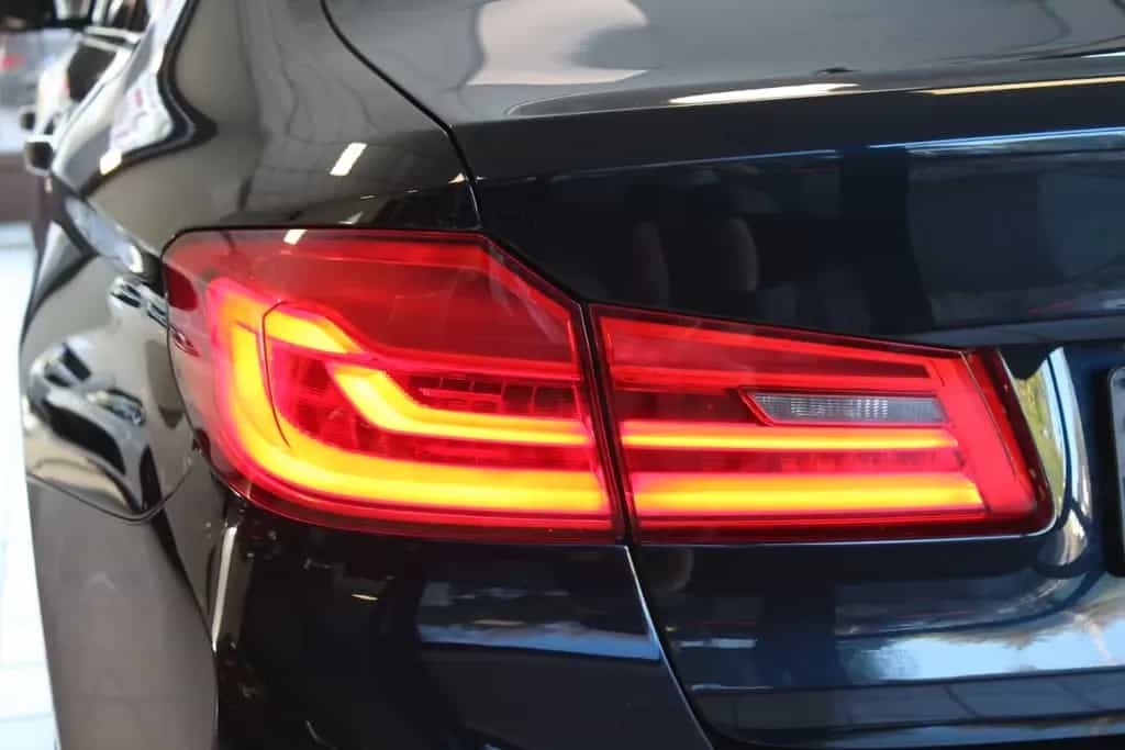 BMW 520 d M Sport Standheizung Hifi Keyless 360 10/2018-photo-6
