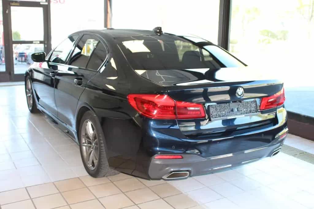 BMW 520 d M Sport Standheizung Hifi Keyless 360 10/2018-photo-7