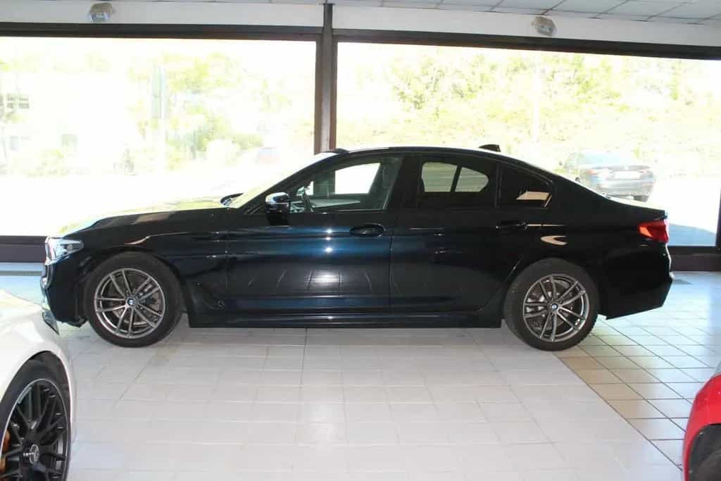 BMW 520 d M Sport Standheizung Hifi Keyless 360 10/2018-photo-8