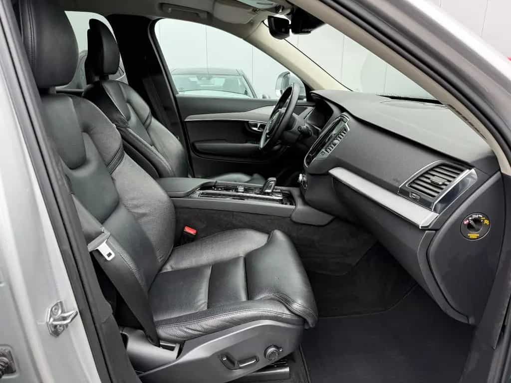 Volvo XC 90 Momentum Pro AWD Garantie* 7 Sitzer* 12/2020-photo-17