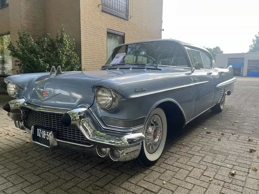 Cadillac Series 62 Sedan de Ville Hardtop 02/1957-photo-0