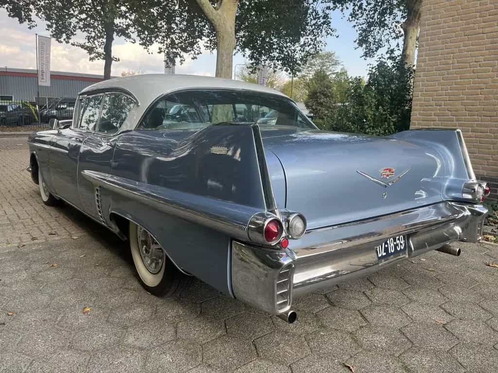 Cadillac Series 62 Sedan de Ville Hardtop 02/1957-photo-3