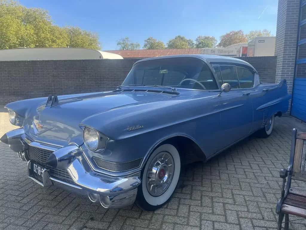 Cadillac Series 62 Sedan de Ville Hardtop 02/1957-photo-4