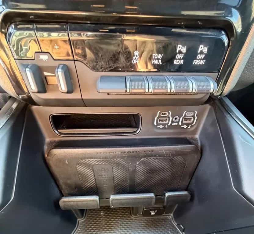 Dodge RAM REBEL 5,7 HEMI 4x4 BODY LIFT 05/2021-photo-33