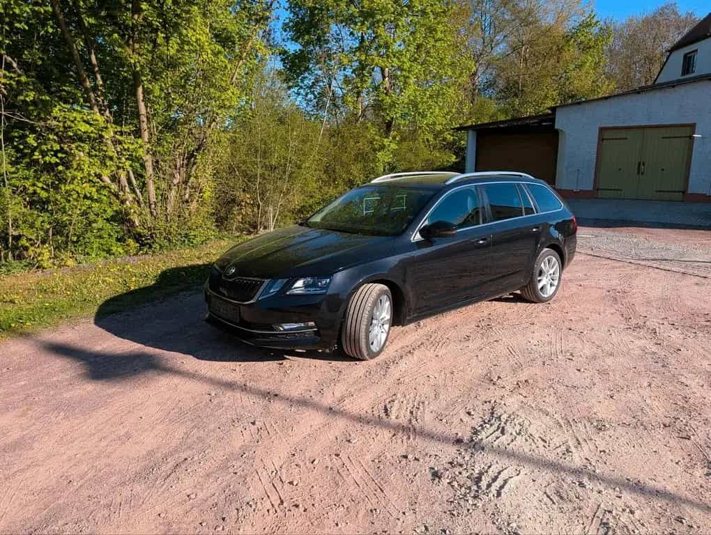 Skoda Octavia 2.0TDI, Kombi, wenig Km, Top... 02/2018-photo-0
