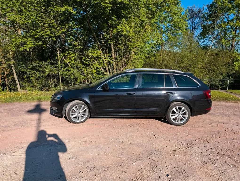 Skoda Octavia 2.0TDI, Kombi, wenig Km, Top... 02/2018-photo-1