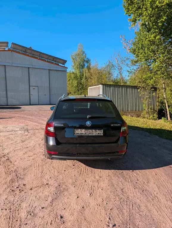 Skoda Octavia 2.0TDI, Kombi, wenig Km, Top... 02/2018-photo-3