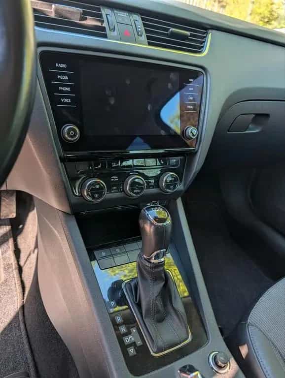 Skoda Octavia 2.0TDI, Kombi, wenig Km, Top... 02/2018-photo-8