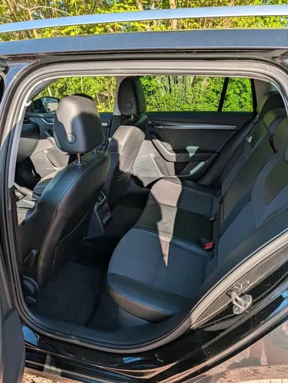 Skoda Octavia 2.0TDI, Kombi, wenig Km, Top... 02/2018-photo-9