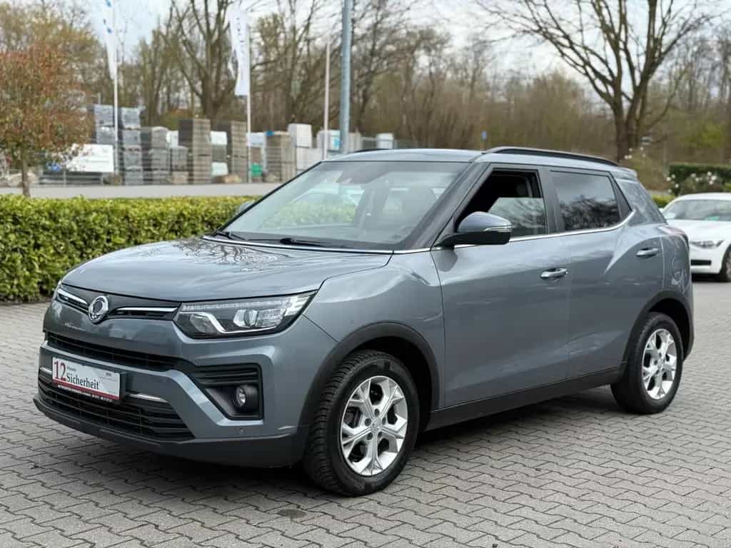 Ssangyong Tivoli 1.2 T-GDi Lenkradhz.* Navi* Kamera* Leder 05/2022-photo-0