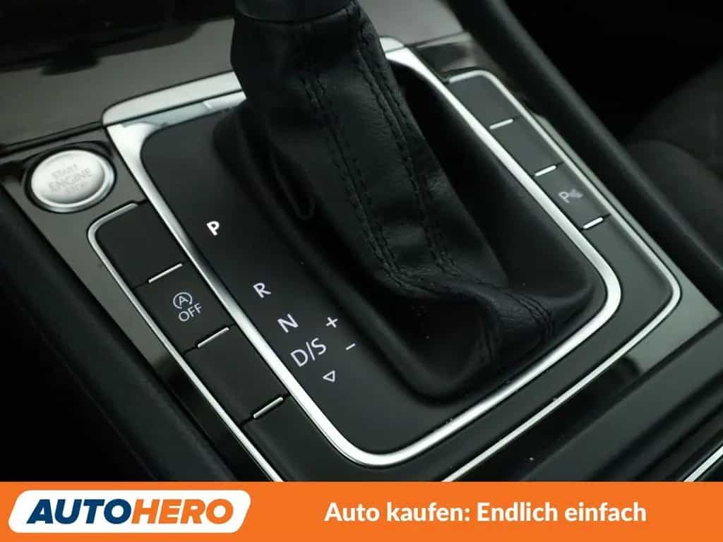 Volkswagen Golf VII 1.6 TDI Join Aut.*NAVI*ACC*PDC*SHZ*PANO 10/2018-photo-24