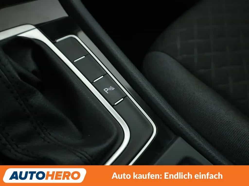 Volkswagen Golf VII 1.6 TDI Join Aut.*NAVI*ACC*PDC*SHZ*PANO 10/2018-photo-25