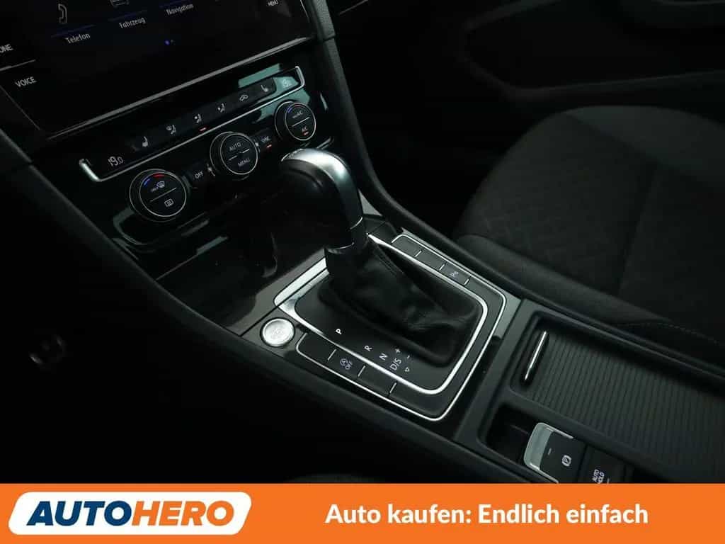Volkswagen Golf VII 1.6 TDI Join Aut.*NAVI*ACC*PDC*SHZ*PANO 10/2018-photo-27