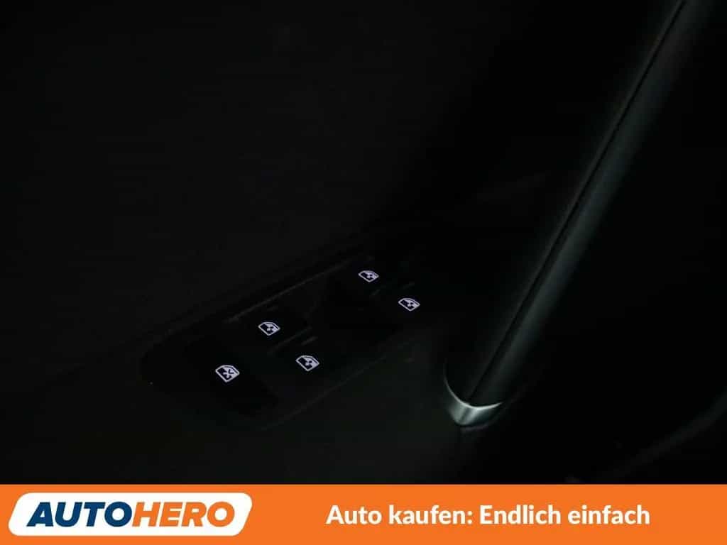Volkswagen Golf VII 1.6 TDI Join Aut.*NAVI*ACC*PDC*SHZ*PANO 10/2018-photo-30