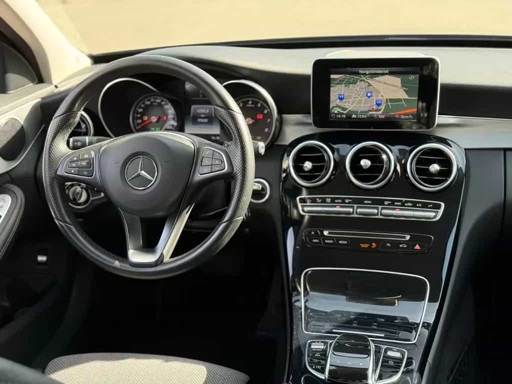 Mercedes-Benz C 180 CGI Avantgarde* Multibeam LED* Ambiente* 06/2016-photo-18