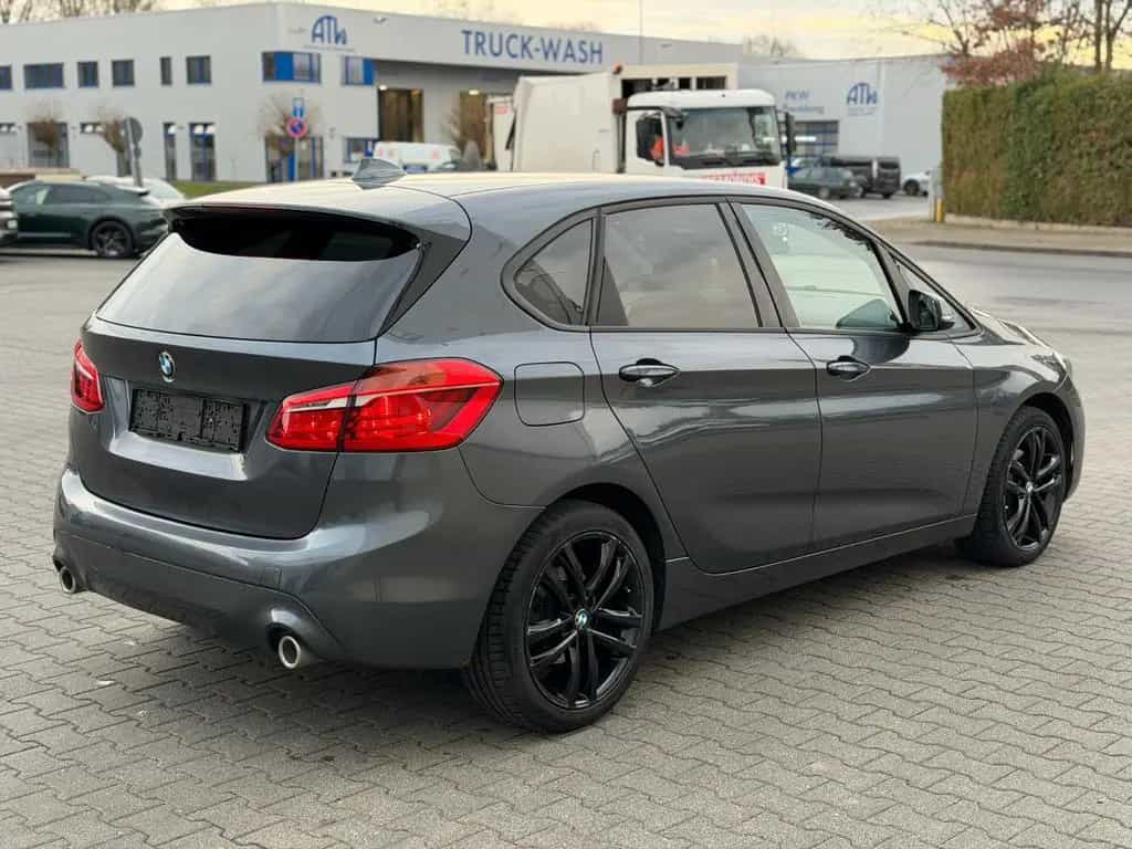 BMW 2 Series 220 d xDrive Advantage AHK. * wenig Km* Navi* 04/2018-photo-10