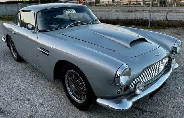 Aston Martin DB4 3.7 SUPERLEGGERA 08/1960-photo-1