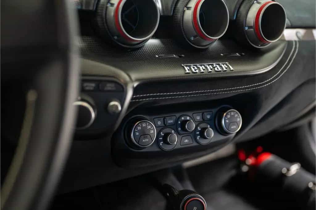 Ferrari F12 6.3 TDF HELE, Delivery Mileage, Full Carbon, 01/2017-photo-20