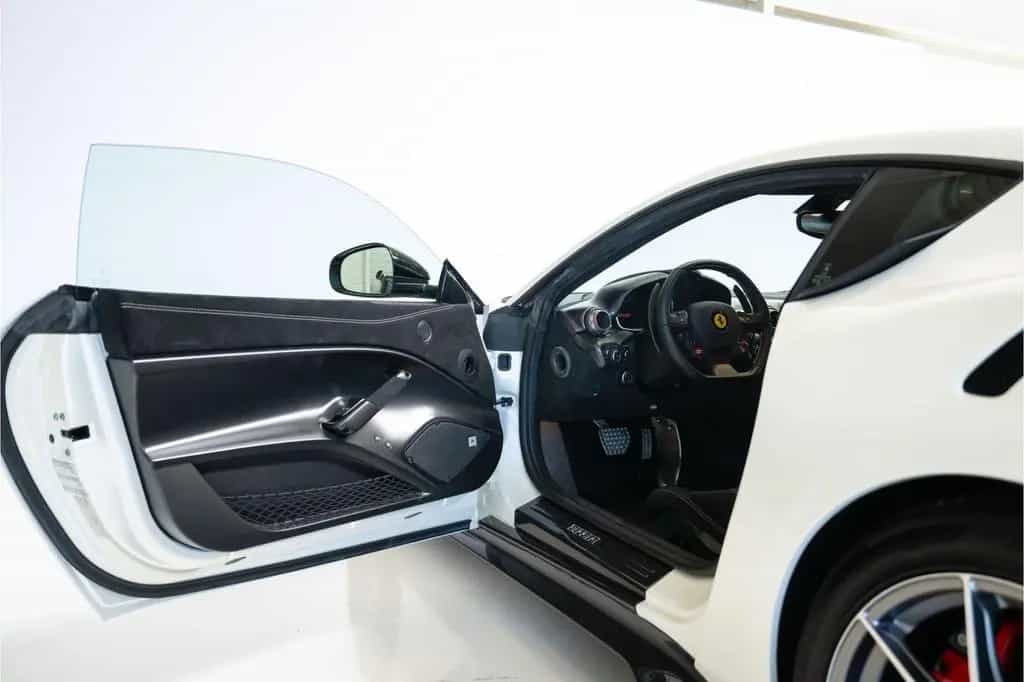 Ferrari F12 6.3 TDF HELE, Delivery Mileage, Full Carbon, 01/2017-photo-3